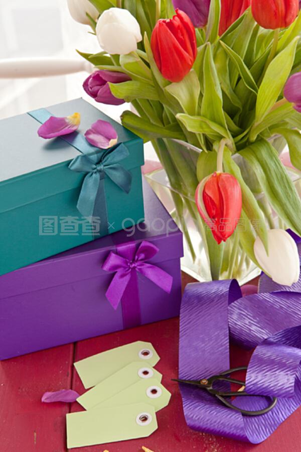 春日心语 当小礼物盒邂逅新鲜郁金香