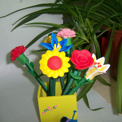 仿真花卉礼品——花卉圆珠笔的独特魅力